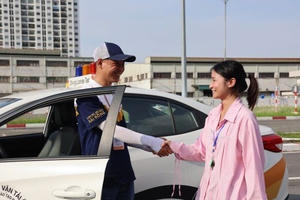 Trong 3 tháng, hơn 700.000 người dự sát hạch lái xe với tỉ lệ đạt gần 70%
