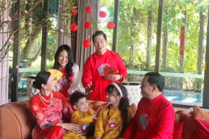 Bé 4 tuổi đã có 4 năm “kinh nghiệm” làm diễn viên