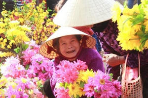 Mẹ tôi mùa tháng Chạp