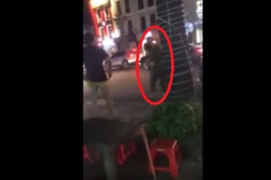 [Clip]: Dân mạng nể phục cách đánh ghen "văn minh" của người vợ