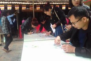 Hà Nội: Đi chùa Hà cầu duyên, đi chùa Phúc Khánh dâng sao giải hạn