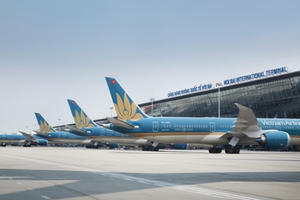 Những doanh nghiệp bị Covid-19 “tàn phá” đến mức “sống dở, chết dở”!