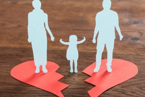 Chưa ly hôn mà có con với người khác có bị xử lý hình sự?