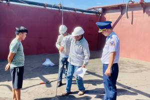 Bà Rịa - Vũng Tàu: Tạm giữ tàu chở 200 mét khối cát không rõ nguồn gốc