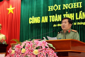Đại tá Đinh Văn Nơi tiếp tục điều hành Công an tỉnh An Giang Đại tá Đinh Văn Nơi tiếp tục điều hành Công an tỉnh An Giang