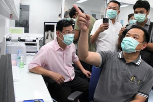 Thái Lan chữa khỏi viêm phổi nCoV bằng hỗn hợp thuốc trị cúm và HIV