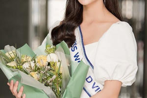 Cả trường Ngoại thương bật cười vì câu nói ngây thơ của Hoa hậu Lương Thuỳ Linh