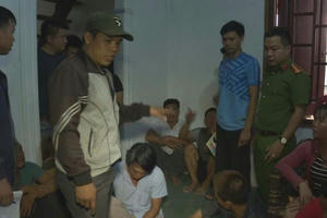 Đắk Lắk: Triệt phát "ổ bạc", bắt giữ gần 20 đối tượng đang "say máu, sát phạt"