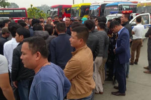 Gần 200 nhà xe đột nhiên dừng phục vụ phản đối Hà Nội điều chuyển luồng tuyến