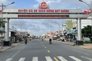 Công nhận huyện Cái Bè đạt chuẩn nông thôn mới