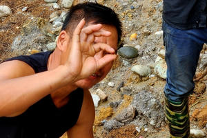 UBND huyện Yên Bình chỉ đạo, kiểm tra làm rõ việc khai thác đá quý trái phép tại xã Hán Đà