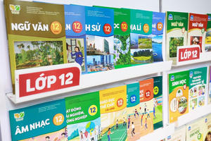 Sách giáo khoa trong năm học 2025-2026 vẫn dùng bình thường