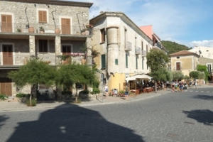 Ngôi làng có bí quyết để sống lâu trăm tuổi bằng… “chuyện yêu”