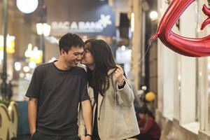 Những phút giây ngọt ngào của giới trẻ Hà Nội trong đêm Valentine