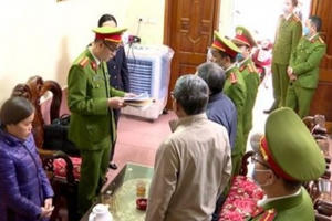 Thanh Hóa: Khởi tố, bắt tạm giam 2 “quan xã” lập khống hồ sơ đất Thanh Hóa: Khởi tố, bắt tạm giam 2 “quan xã” lập khống hồ sơ đất