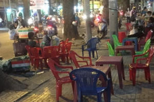 Rao bán vỉa hè giá trăm triệu