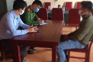 Nghệ An: Xử phạt nam thanh niên vi phạm giao thông, không đeo khẩu trang nơi công cộng