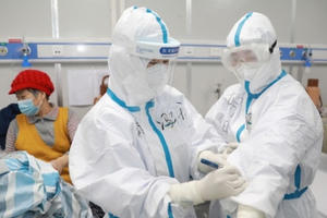 Số người chết vì virus corona tại Trung Quốc lên 2.442