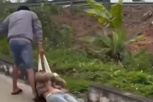 Khởi tố người đàn ông túm áo, kéo lê cô gái trên đường ngày 8-3