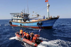 Xử lý hình sự các tổ chức, cá nhân vi phạm nghiêm trọng khai thác IUU