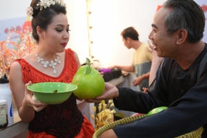 Nghề tay trái hái ra tiền của nghệ sĩ hài Trung Dân