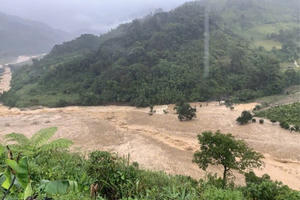 Xã Ngọc Linh, Quảng Ngãi Sạt lở núi chia cắt nhiều tuyến đường