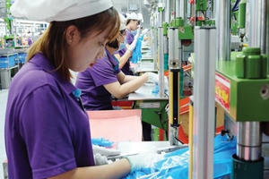 Phía sau giấc mơ iPhone “Made in Vietnam”