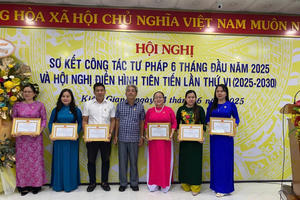 Ngành Tư pháp Kiên Giang: 5 năm thi đua vì pháp quyền gần dân Ngành Tư pháp Kiên Giang: 5 năm thi đua vì pháp quyền gần dân