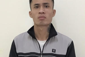 Bắt đối tượng đang “giao dịch” 1.000 viên hồng phiến