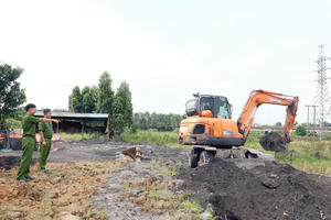 Bắc Ninh: Phó Giám đốc bị khởi tố vì đổ chất thải rắn công nghiệp ra môi trường Bắc Ninh: Phó Giám đốc bị khởi tố vì đổ chất thải rắn công nghiệp ra môi trường