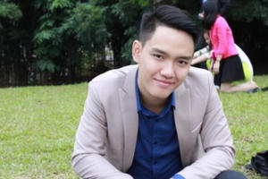 Ngưỡng mộ nam sinh tốt nghiệp ĐH với điểm số tuyệt đối tất cả các môn Ngưỡng mộ nam sinh tốt nghiệp ĐH với điểm số tuyệt đối tất cả các môn