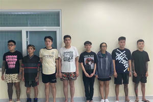 Đột kích quán bar, tóm gọn nhóm đối tượng buôn bán hàng cấm nguỵ trang bằng “Cocktail“