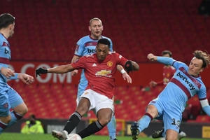 Thắng vất vả West Ham, Man Utd vào tứ kết FA Cup