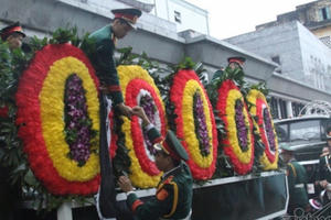 Uy nghiêm cỗ linh xa chở linh cữu Chủ tịch nước