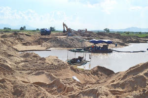 Khai thác cát ngoài phạm vi được cấp phép, Công ty cổ phần Việt Phát Phú Thọ bị xử phạt