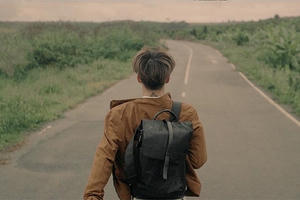 MV "Đi để trở về" của Soobin Hoàng Sơn gây sốt bởi bối cảnh đẹp như phim Hàn