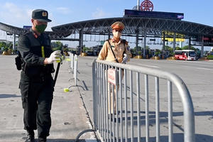 Hà Nội duy trì 23 chốt kiểm soát cửa ngõ thành phố sau 21/9