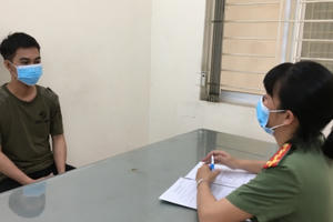 Truy tố nhóm đối tượng tàng trữ mua bán vũ khí quân dụng qua mạng xã hội