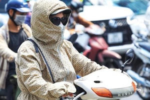 Miền Bắc còn nắng gắt ngày 27/7, sau đó chuyển mưa mát