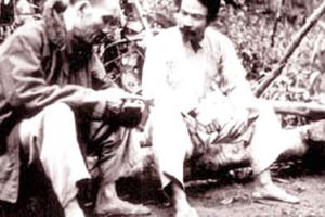 Chuyện ít người biết sau bức tranh 'Bác Hồ với Hoàng thân Xuphanuvông'