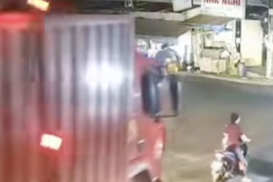 Công án triệu tập tài xế tông gãy thanh chắn khi đoàn tàu đang tới lên làm việc