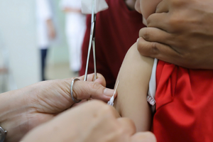 Thành phố Hồ Chí Minh tăng cường tiêm vắc xin để phòng, chống bệnh sởi