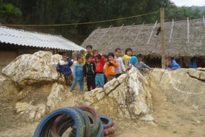 Lớp học không điện của học sinh vùng cao xứ Thanh