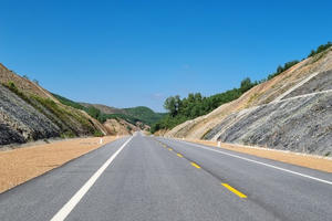 Khởi công mở rộng La Sơn - Hòa Liên: Tăng tốc hạ tầng chiến lược miền Trung