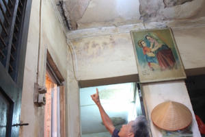 Bản tin Địa ốc Plus: Cư dân sống ở chung cư cũ - Bán không được giá, ở thì khổ trăm bề