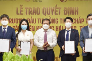 Quảng Trị trao quyết định chủ trương đầu tư dự án Trung tâm điện khí LNG Hải Lăng trị giá 2,3 tỷ USD