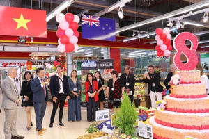 Tổng Lãnh sự quán New Zealand thăm và làm việc tại WinMart
