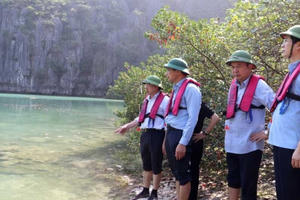 Bí thư Tỉnh uỷ Quảng Ninh yêu cầu xử lý triệt để những công trình trái phép trên vịnh Hạ Long, vịnh Bái Tử Long