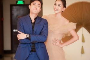 Hoa hậu Tiểu Vy đẹp mê hồn bên soái ca "Về nhà đi con" tại show diễn nhà thiết kế Amy