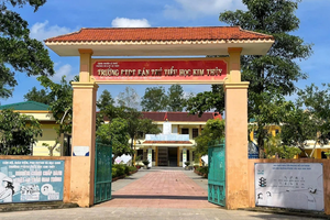 Vụ 75 học sinh không đến lớp: Tạm đình chỉ Phó Hiệu trưởng nhà trường